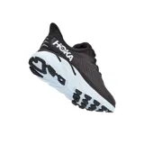 Championes de running Hoka modelo Clifton 8, color negro con suela gris oscuro. Diseño de malla transpirable con amortiguación de alto rendimiento.