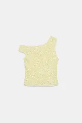 Top asimétrico de tejido elástico color amarillo, con escote de un solo hombro y aplicación de lentejuelas bordadas a tono en toda la prenda.