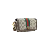 Cartera Gucci modelo Ophidia Super Mini, confeccionada en lona con monograma GG Supreme y detalles en cuero marrón. Cuenta con banda Web verde y roja, herrajes metálicos dorados y el logo GG entrelazado en la parte frontal.