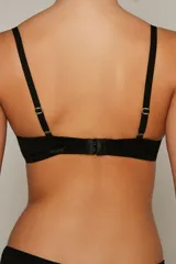 Soutien sin aro de algodón con breteles finos ajustables y diseño básico, confeccionado en tejido suave y elástico.