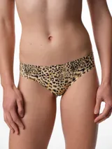 Bombacha tipo bikini de microfibra con estampado animal print, corte láser y tiro medio.