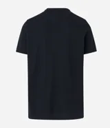 Remera de media malla verde militar con cuello redondo y mangas cortas, de corte clásico.