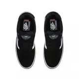 Championes Vans modelo Walker Wafflecup, de diseño clásico con capellada de gamuza y lona en color negro. Presenta la icónica banda lateral blanca, suela de goma vulcanizada con tecnología Wafflecup y detalles en color goma en la base.