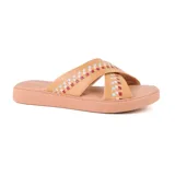 Sandalia casual Usaflex Malibu color beige con plataforma. Capellada de cuero con diseño entretejido y forro Usa Care. Suela Comfy.