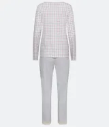 Pijama largo de dos piezas en tejido viscolycra. La blusa es de manga larga con cuello en V y detalles de encaje. El pantalón es liso con cintura elástica y encaje en el ruedo.