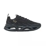 Championes deportivos EA7 Emporio Armani modelo Infinity Venom, color negro con detalles en dorado. Presentan un diseño técnico con capellada de tejido transpirable y una suela robusta con aberturas geométricas.