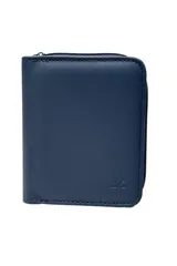 Billetera azul marino de cuerina con cierre perimetral y varios compartimentos internos con botón.