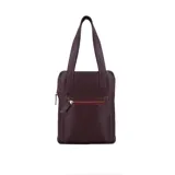 Mochila azul marino de cuero con doble asa de mano y bolsillo frontal con cierre. Se puede usar como cartera o como mochila gracias a sus correas regulables.