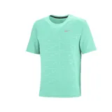 Remera Nike de hombre color verde agua, de corte clásico, con tecnología Dri-FIT y protección UV.
