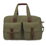Bolso tipo maletín de tela canvas color beige con detalles en cuero sintético marrón. Cuenta con dos bolsillos frontales con tapa y cierre de hebilla, cierre superior, doble asa de mano y correa larga ajustable y desmontable.