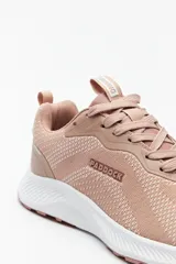 Zapatillas deportivas negras de tela transpirable con cordones a tono y suela blanca de 3cm de alto.