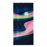 Bufanda tubular multifuncional Buff, confeccionada en tejido elástico y ligero con protección solar UPF 50. Presenta un diseño estampado con motivos abstractos y paisajes en tonos azules, rosas y verdes.
