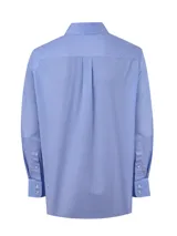 Camisa de manga larga RKF Cityscape de corte regular fit, con diseño a rayas celestes y rosadas, cuello italiano, cierre frontal con botones y logo bordado de un pato en el pecho.