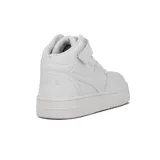 Championes de media caña blancos con ajuste de cordones y tira de velcro.