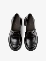 Mocasines negros de cuero con tacón bloque y suela XL Extralight.