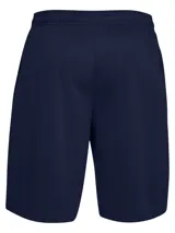 Short deportivo Under Armour de corte holgado, confeccionado en tejido ligero y transpirable. Presenta un diseño liso en color azul marino con el logo de la marca en la parte inferior de la pierna.