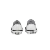 Championes Converse Chuck Taylor All Star de cuero blanco con suela de goma blanca y detalles en negro.