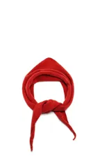Bufanda triangular de tejido de punto, con diseño envolvente y nudo frontal.