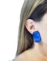 Aros colgantes rectangulares de resina azul, con cierre a clip.
