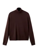 Jersey Luccac de punto fino en color marrón oscuro, con cuello alto vuelto y mangas largas.