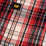 Camisa de manga larga a cuadros rojos, negros y beige, con cuello clásico, cierre con botones y bolsillo en el pecho con logo de la marca.