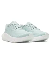 Championes de running Under Armour modelo Turbulence 3, color verde agua con suela blanca. Presentan parte superior de malla de doble capa transpirable y mediasuela con tecnología Charged+ para mayor amortiguación y retorno de energía.