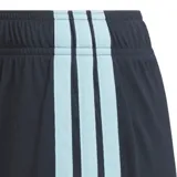 Short de fútbol Adidas de la Selección Argentina, modelo local 2026, para niños. Diseño azul oscuro con detalles celestes en los laterales y el escudo de la AFA bordado.