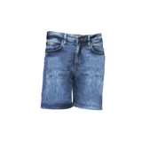 Bermuda de jean celeste con corte recto, bolsillos delanteros y traseros.