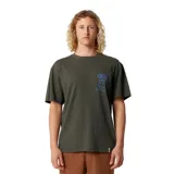 Remera de algodón color verde oscuro con cuello redondo y manga corta. Presenta un pequeño estampado gráfico en el pecho que muestra un jarrón con flores en color azul.