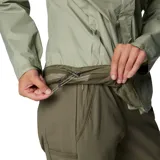 Campera impermeable Columbia modelo Arcadia II Jacket, color verde, con capucha ajustable, bolsillos con cierre y tecnología Omni-Tech.