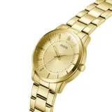 Reloj analógico Guess modelo Emmett con caja y malla de acero inoxidable en tono dorado. Presenta una esfera texturizada de 42 mm con acabado brillante y movimiento de cuarzo.