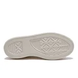 Championes urbanos Converse modelo CTAS Cruise OX, color blanco hueso, con capellada de lona y detalles en gamuza. Plataforma con diseño geométrico.