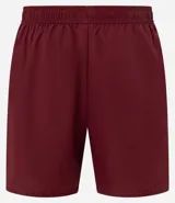 Bermuda deportiva masculina de color gris azulado, confeccionada en tejido técnico con textura perforada. Presenta cintura elástica con cordón de ajuste y diseño funcional para entrenamiento.