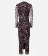 Vestido midi de manga larga confeccionado en tule con estampado animal print. Presenta un escote en V profundo, corte ajustado al cuerpo y diseño con transparencia.