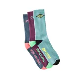 Pack de tres pares de medias Rip Curl de caña media con diseño acanalado y logo de la marca. Un par es azul con detalles en naranja y texto "Rip Curl - Raw Energy", otro par es borgoña con detalles en verde y texto "Rip Curl", y el tercer par es celeste con detalles en negro y texto "Rip Curl".