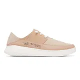 Championes Columbia modelo Boatside Relaxed PFG, de color beige con suela blanca. Combinan textil, sintético y cuero, cuentan con cordones elásticos y talón plegable para mayor comodidad.