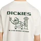 Remera blanca de manga corta Dickies, de corte holgado, con pequeño logo estampado en el pecho.
