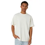 Remera blanca de algodón, corte clásico, cuello redondo y manga corta.