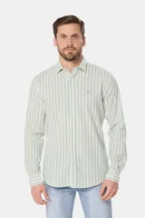 Camisa de lino de manga larga con diseño de rayas verticales en tonos verde y blanco, cuello camisero, cierre frontal de botones y bordado sutil en el pecho.