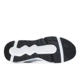 Championes New Balance modelo ML426LA1, completamente blancos, con diseño de running retro y logo 'NB' en el lateral.