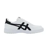 Championes Asics modelo Japan S, de diseño clásico inspirado en el básquetbol, con capellada blanca y detalles en negro en los laterales y el talón.