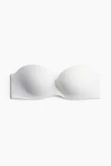 Soutien balconette super push-up de microfibra con copas muy acolchadas, aros y varillas de sujeción laterales.