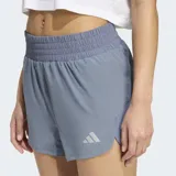 Short deportivo Adidas de tiro alto con cintura elástica ancha, confeccionado en tejido liviano con aberturas laterales para mayor libertad de movimiento. Incluye tecnología Climacool para absorción de sudor y logo de la marca estampado en el frente.