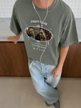 Remera oversize color marrón con efecto acid wash, mangas cortas y estampa gráfica frontal de la película Fight Club.