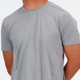 Remera deportiva de manga corta con cuello redondo, confeccionada en tejido técnico transpirable de secado rápido, ideal para running y entrenamiento.
