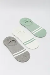 Pack de tres pares de medias invisibles de corte bajo, con diseño de dos líneas horizontales en la parte superior del empeine. Incluye un par gris, un par blanco y un par verde.