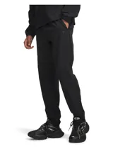 Pantalón deportivo Under Armour de corte ajustado en la pierna, confeccionado en tejido elástico ultratranspirable y duradero. Cuenta con cintura elástica con cordón ajustable, bolsillos laterales abiertos y un bolsillo trasero con cremallera.