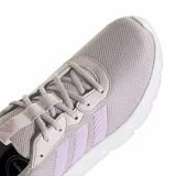 Championes deportivos Adidas modelo Cloudfoam Flex, color lila con detalles en tonos rosados. Presentan una estructura de malla transpirable, las icónicas tres bandas laterales y una suela blanca con tecnología de amortiguación.