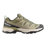 Championes de trekking Salomon modelo X Ultra 360 Leather, color verde militar con detalles en negro y beige, diseñados para senderismo con suela de gran agarre y refuerzos en cuero.