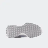 Championes New Balance modelo 327, color blanco, con detalles en gamuza y malla. Presentan el logo 'N' sobredimensionado en el lateral y suela dentada de goma.